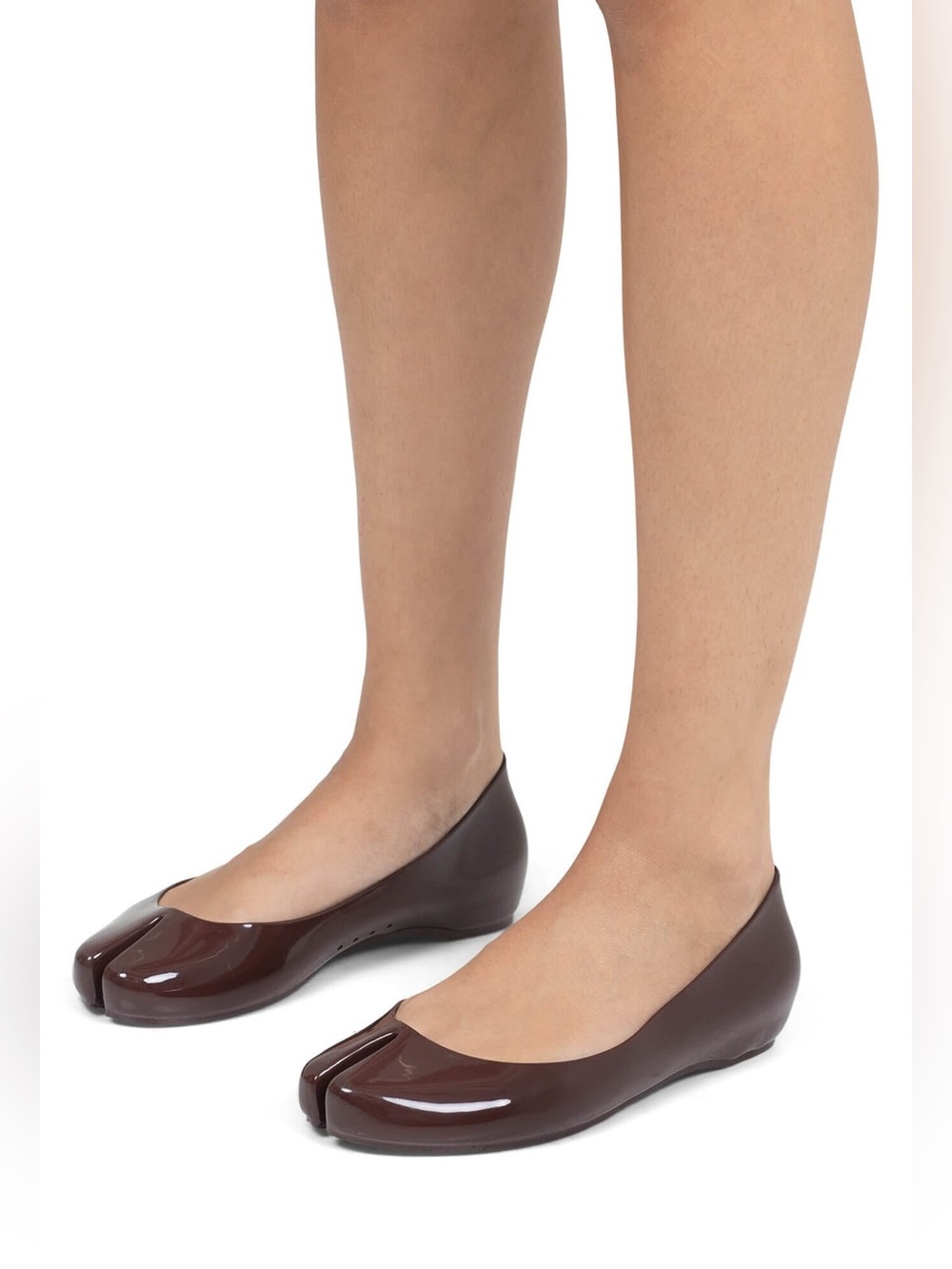 Jeffrey Campbell Brown Fixed Split Toe Jelly Flat in size 8.  NWOT